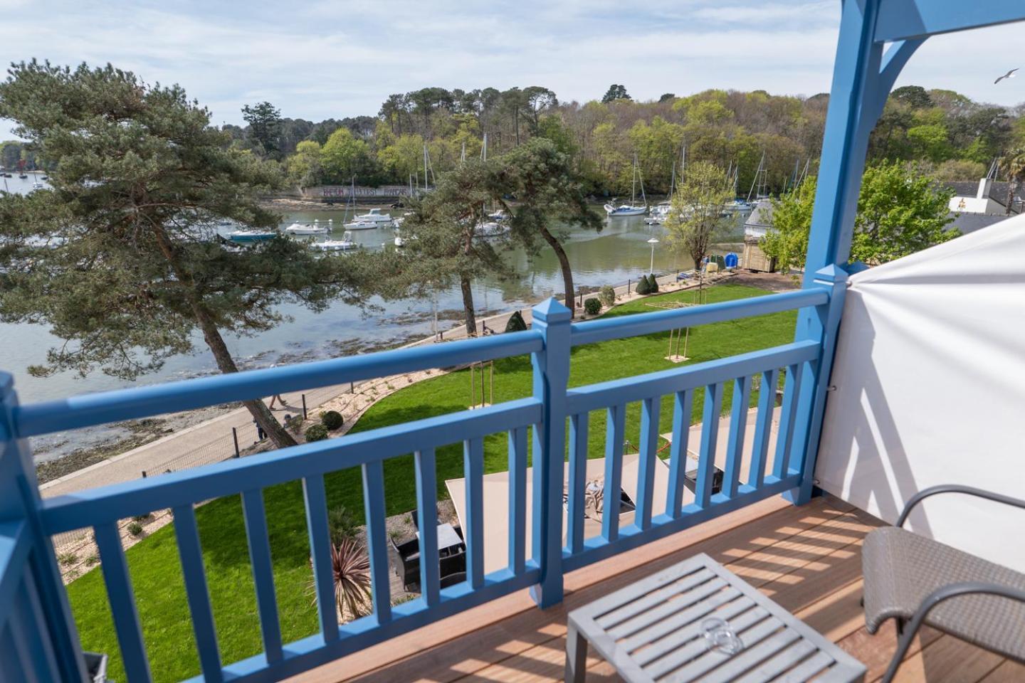 Best Western Plus Le Roof Bord De Mer 3*
